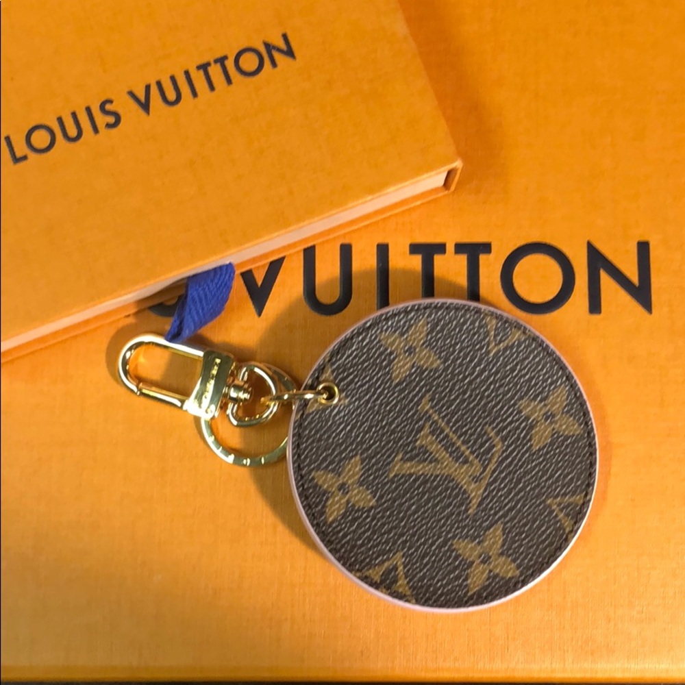 💯Authentic LV Monogram Mirror Key Holder